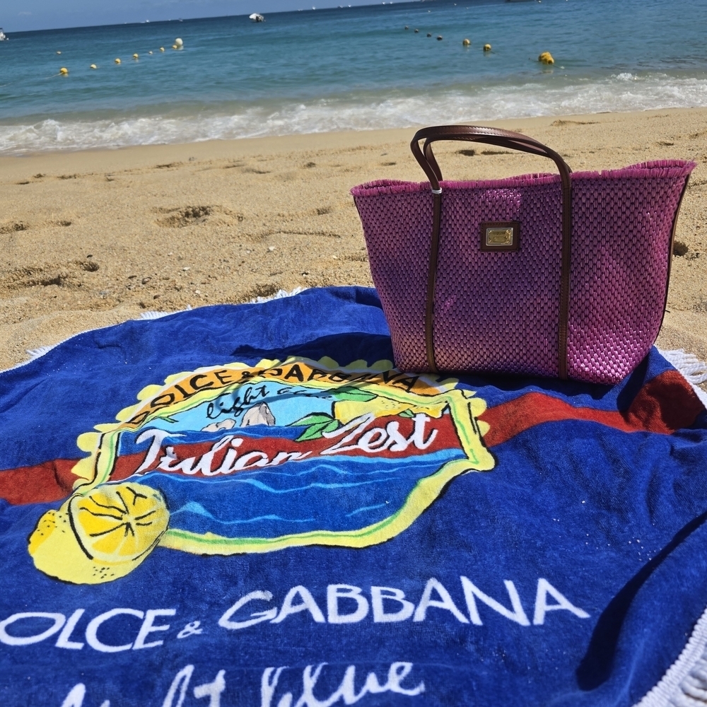Dolce & Gabbana Beach Towel - Picture 2 of 3